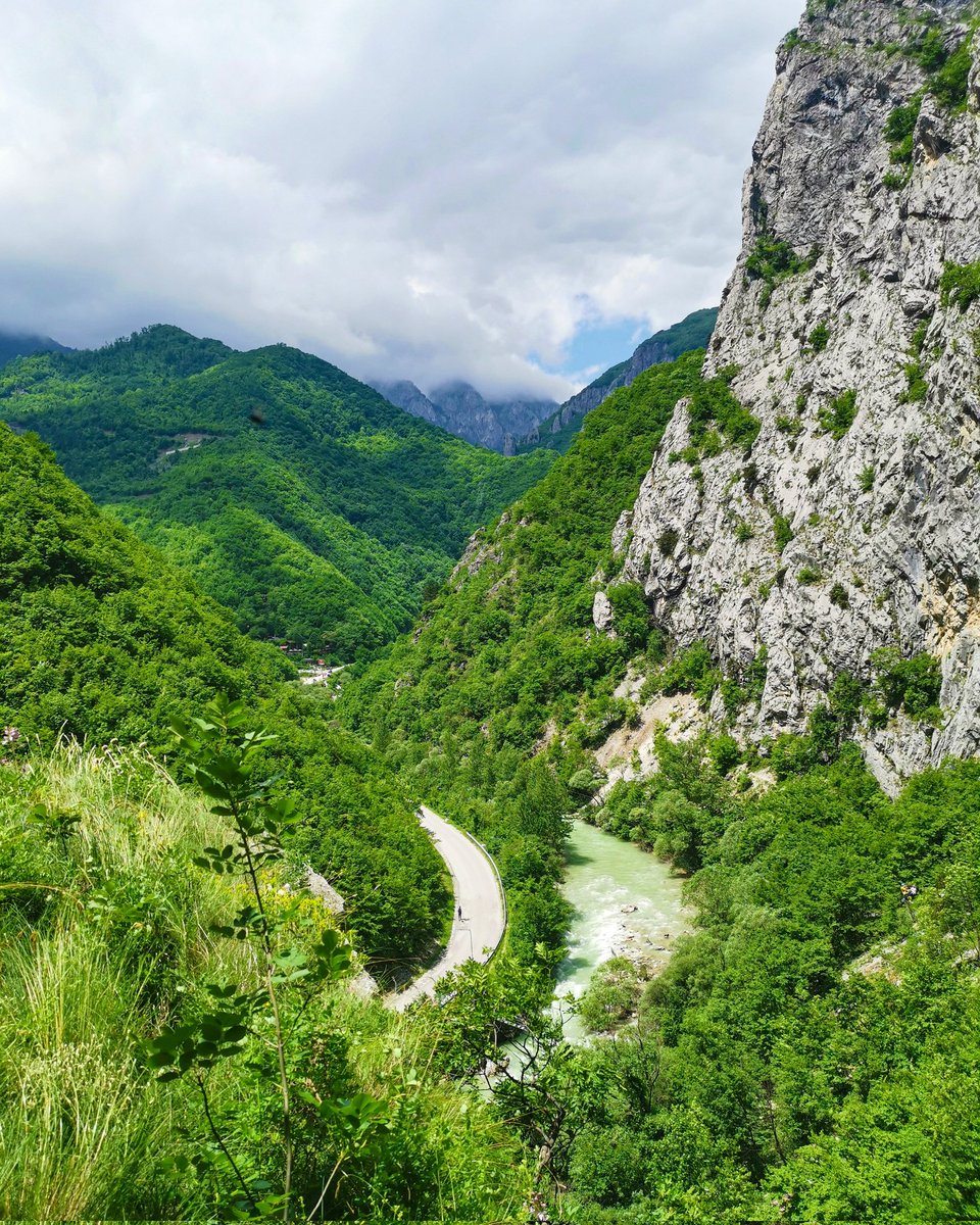 Rainy days from Rugova Canyon 💚🏞️🧗‍♂️🧗‍♀️🇽🇰🥇
°
#visitpeja #pejatourism #peja #kosova #visitkosova #nature #experience #travel #nature #travelinspiration #adventure #tourism #adventuretourism #canyon #accursedmountains #peaksofthebalkanstrail #holidays