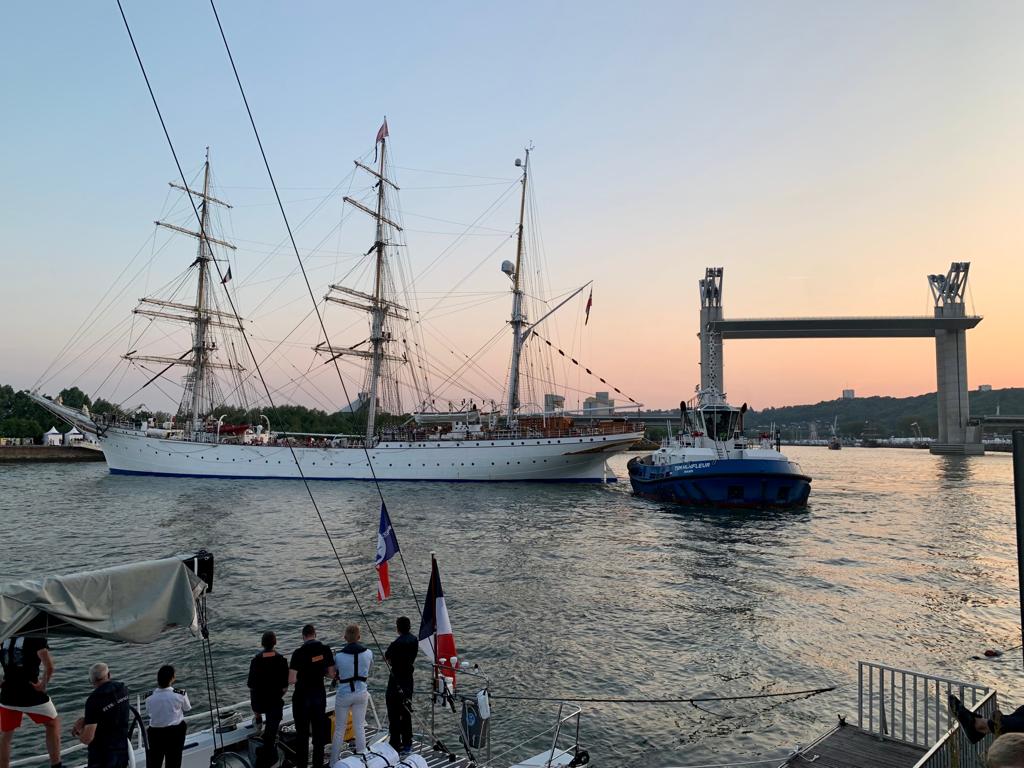 C’est parti 10 jours de folie à Rouen ! 

L’Armada c’est maintenant 🤩⛵️

Suivez-nous sur nos pages Facebook (L’Armada Rouen 2023) et Instagram (@armadarouen2023) 📸 

#armada2023 #rouen #gratuit #navires #evenement