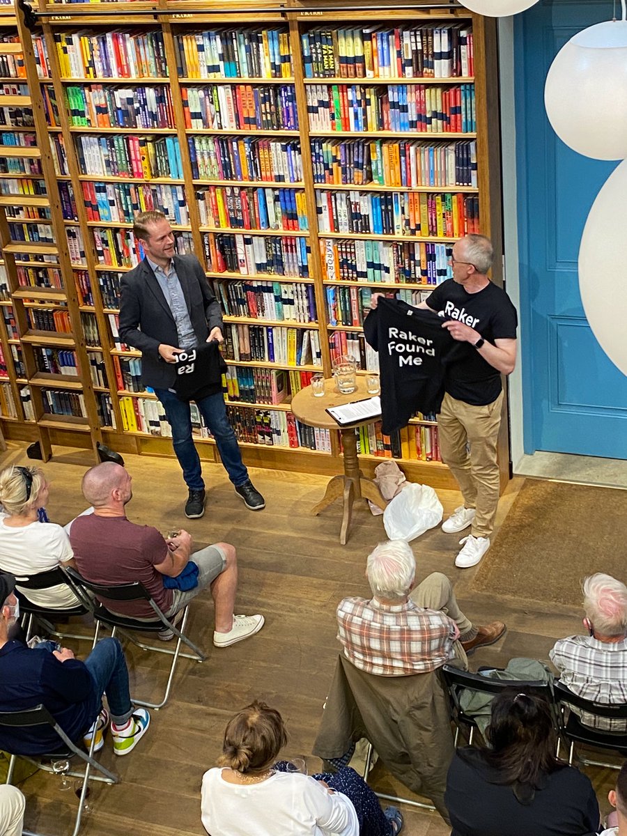 We’re at @ToppingsBath to celebrate the publication of #TheLastGoodbye by @TimWeaverBooks 👏  Completely packed out tonight! Plus, a special appearance by some amazing prototype #DavidRaker merch from @chrisewan! 🕵️‍♂️📘 #RakerFoundMe - take note @MichaelJBooks 😉