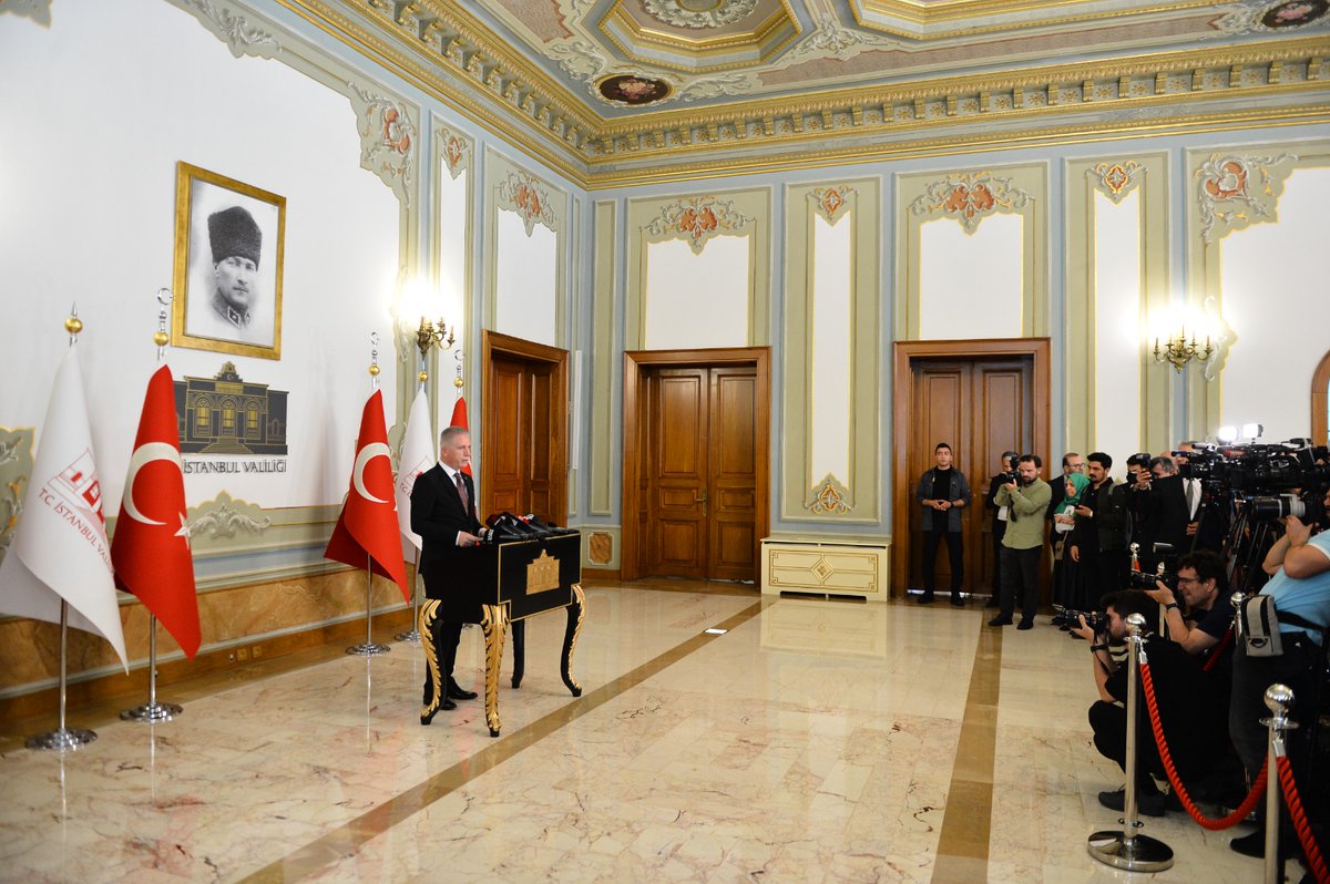 Cumhurbaşkanımız Sn. Recep Tayyip Erdoğan'ın tensipleriyle İstanbul Valiliğine atanan Valimiz Sn. Davut Gül, görevine başladı. istanbul.gov.tr/istanbul-valis…
