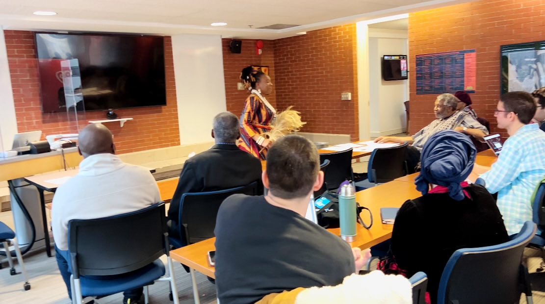 amarachiattamah's tweet photo. Amarachi presenting Igbo/African chant art at an African Initiative meeting, Syracuse University, New York, USA.
#IgboGlobalAmbasador
#ChantPerformance
#LanguageAdvocacy
#CultureCuration
#SoundYourGong https://t.co/9C5JLSRFBW