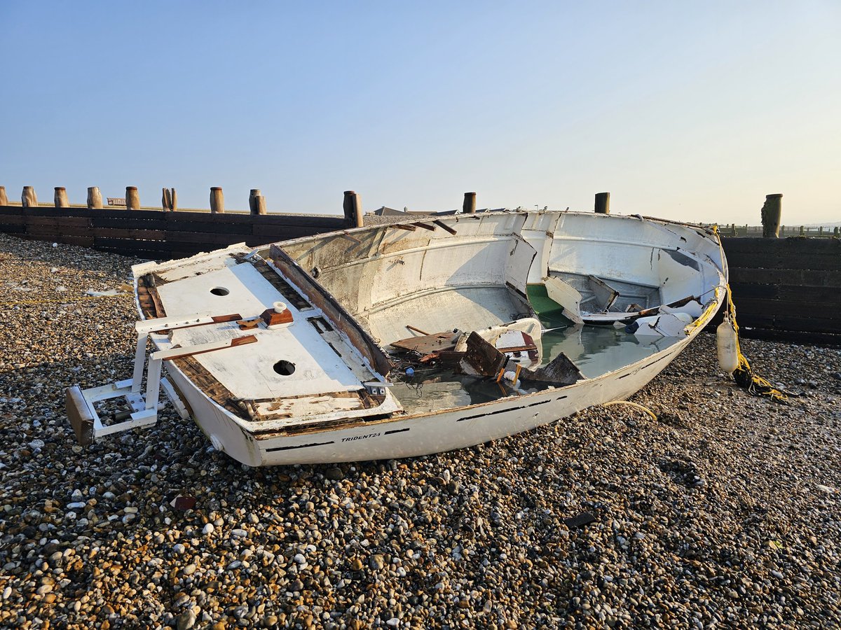 Selsey Coastguard tweet media
