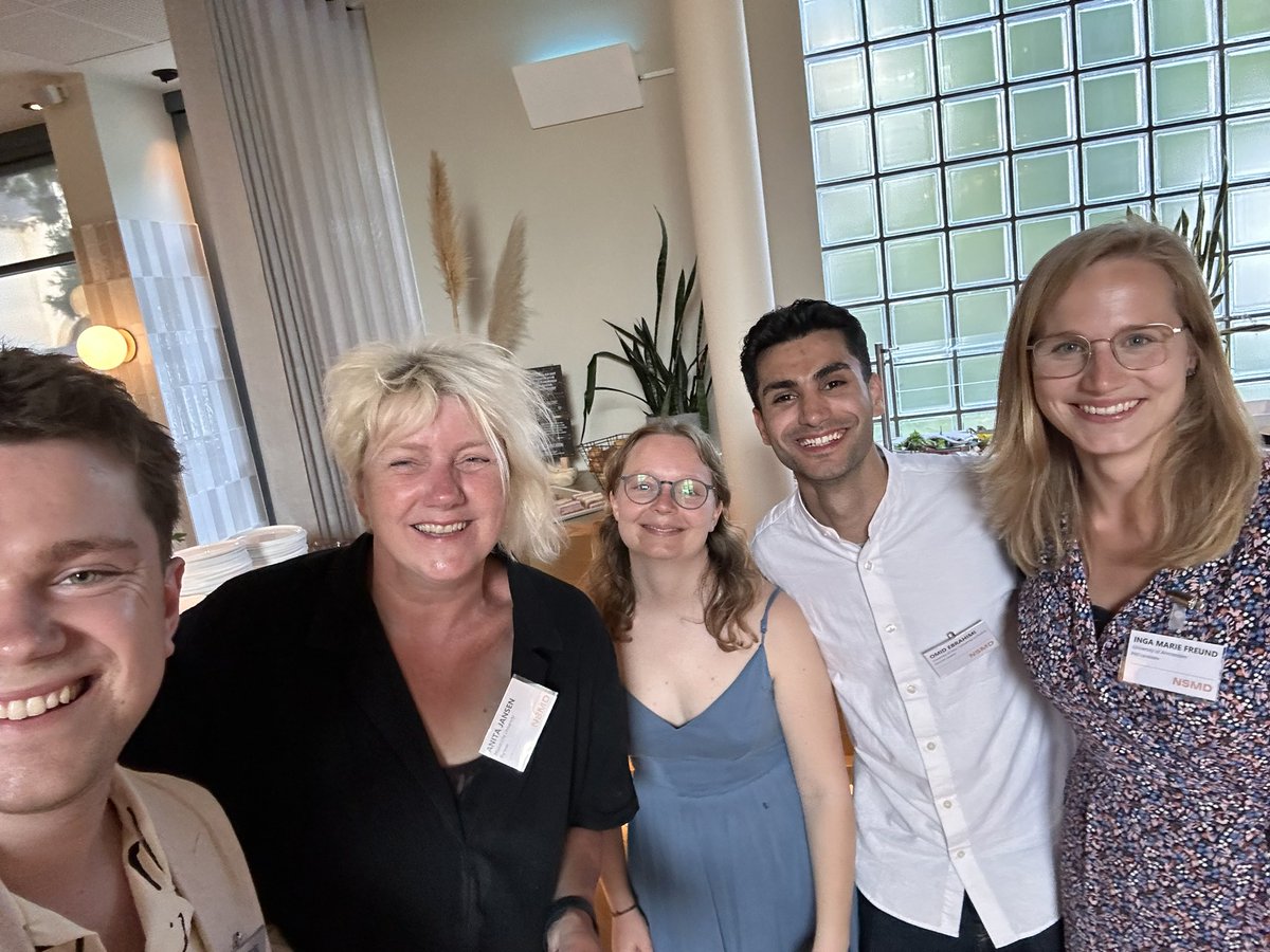 Hanging out with the <a href="/NSMDresearch/">New Science of Mental Disorders (NSMD)</a> big boss @professorjansen with <a href="/FreundInga/">Inga Marie Freund</a>, <a href="/OmidVEbrahimi/">Omid V. Ebrahimi</a>, <a href="/ac_mansueto/">Alessandra Mansueto</a> !