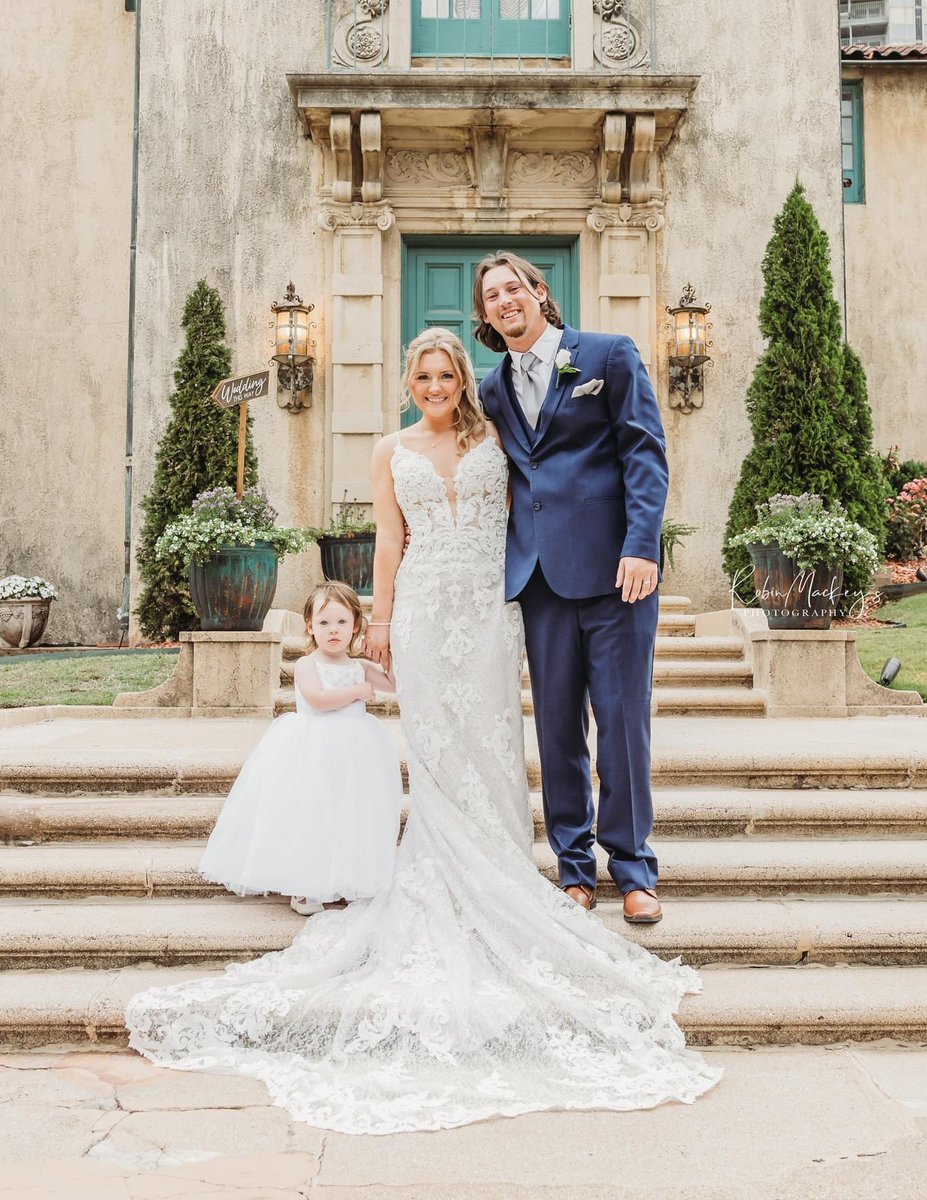 blake_baughman's tweet photo. Have to share with my Twitter family. What beautiful people to celebrate my beautiful wife. https://t.co/D8k5stnw1s