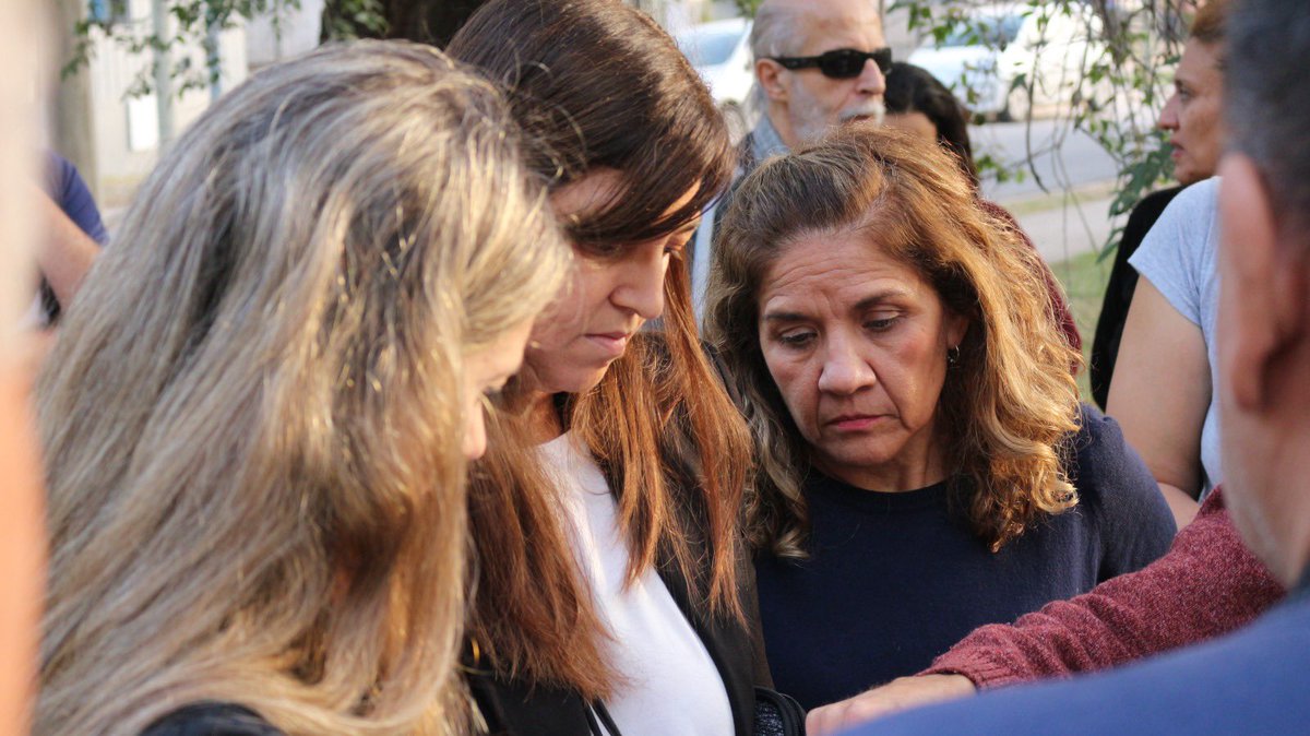 fortvecinalydep's tweet photo. 🗣️🤝🏽 Nuestra secretaria @sandrabtrigo y equipo de nuestra Secretaría, mantuvieron una reunión con autoridades de la Comisión Vecinal Nuevo Urca para dialogar y escuchar las necesidades y problemáticas de las y los vecinos de la zona. https://t.co/sI3hhR2jUc