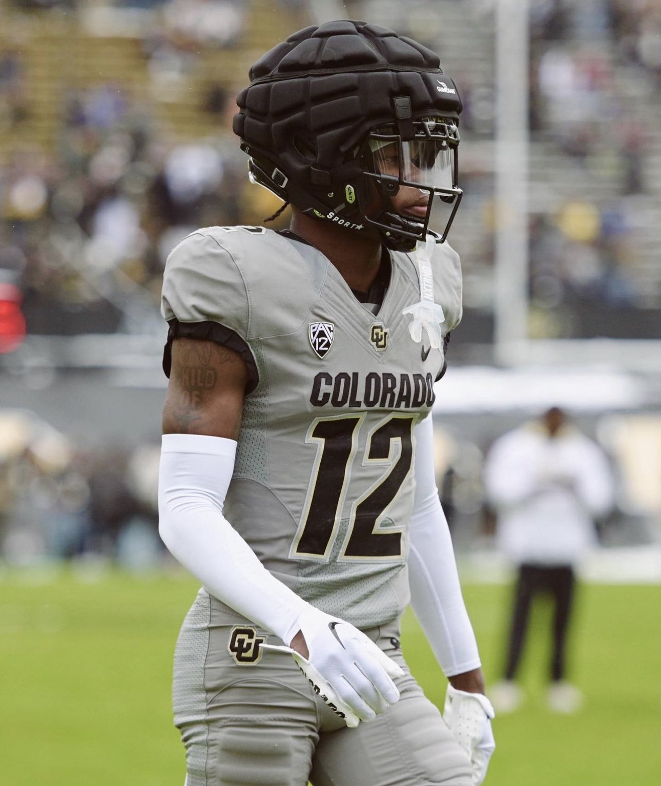 Barstool Colorado on Twitter ""People offered Travis Hunter a bag