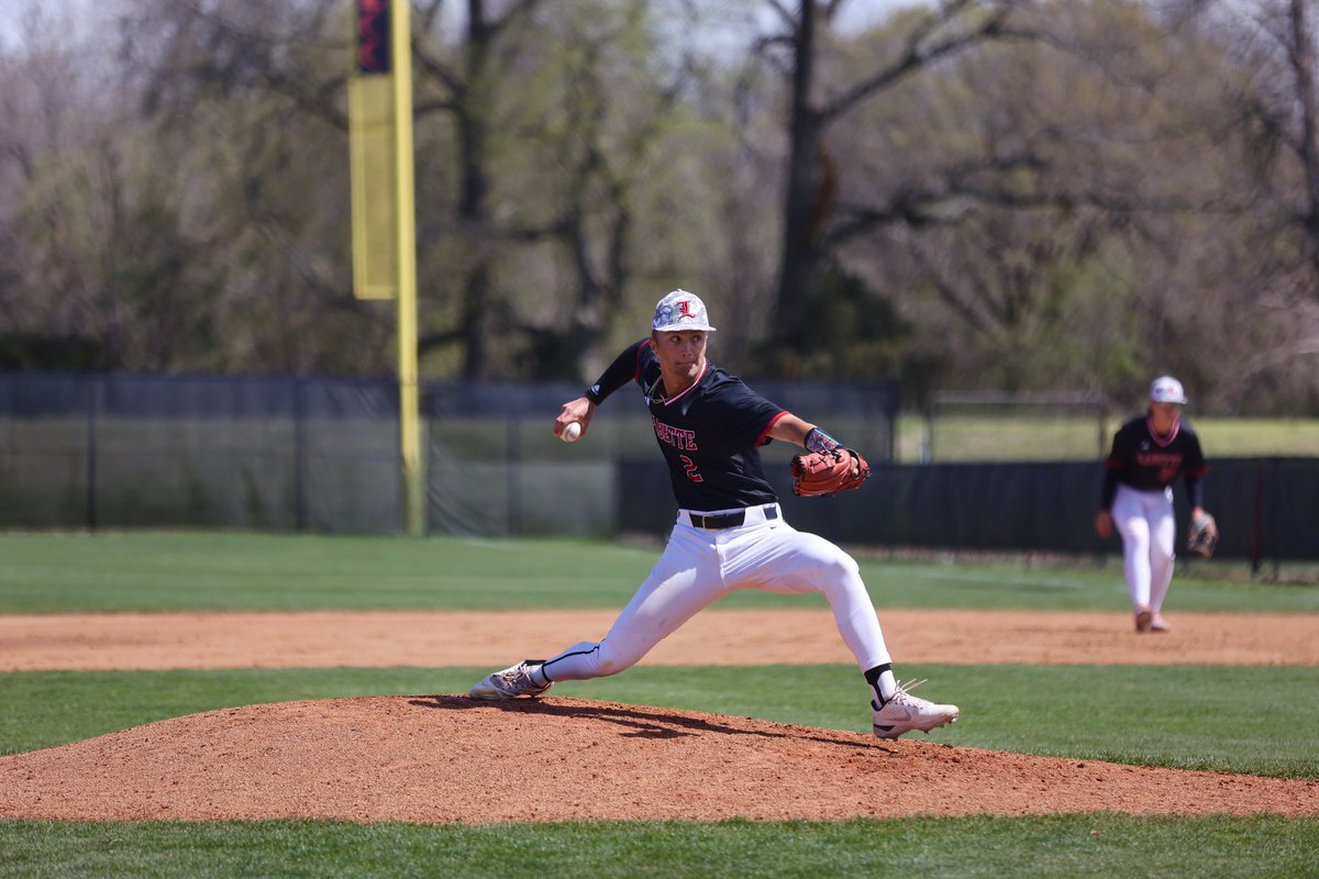 Excited and blessed to say I am furthering my baseball career and education at Northeastern State University! Thank you to my family friends and coaches. <a href="/RiverHawksBSB/">Northeastern State Baseball</a>