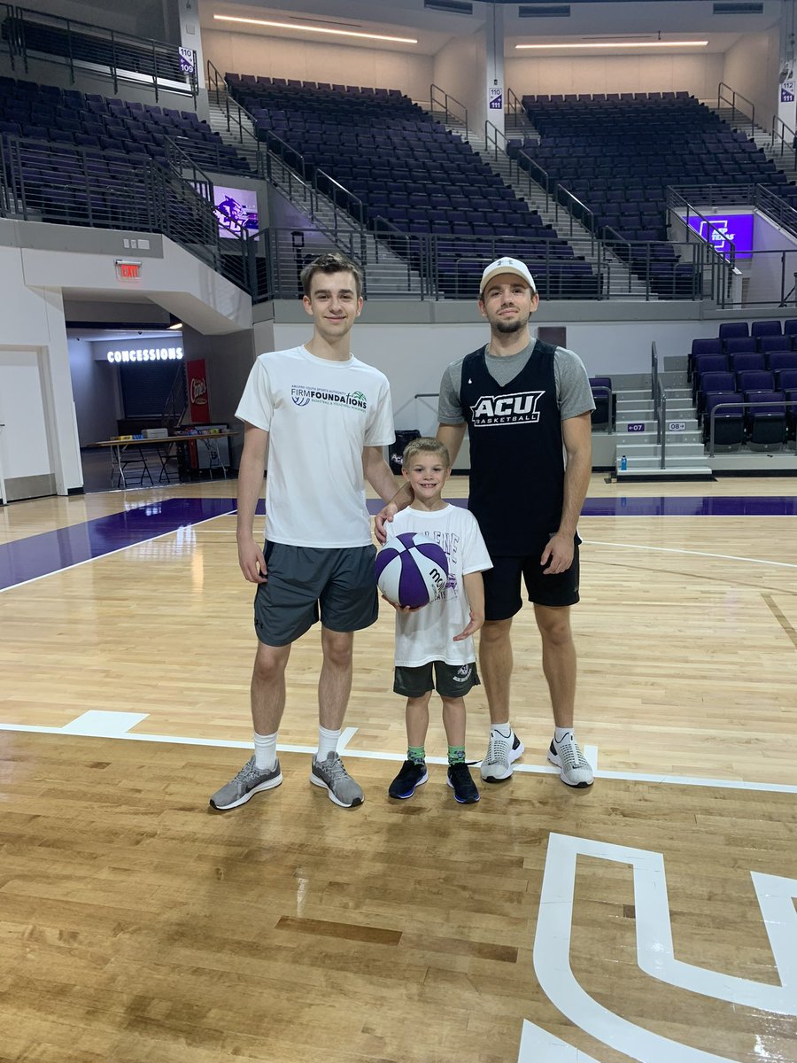 BretteTanner's tweet photo. 1st half of camp season is in the books. Thank you to all the Elite, Team and Day campers that have been here and participated the last 7 days. Look forward to the last week of camp at the end of the month. #GoWildcats #WorkingToBeTheBest https://t.co/vXxZq3rX18