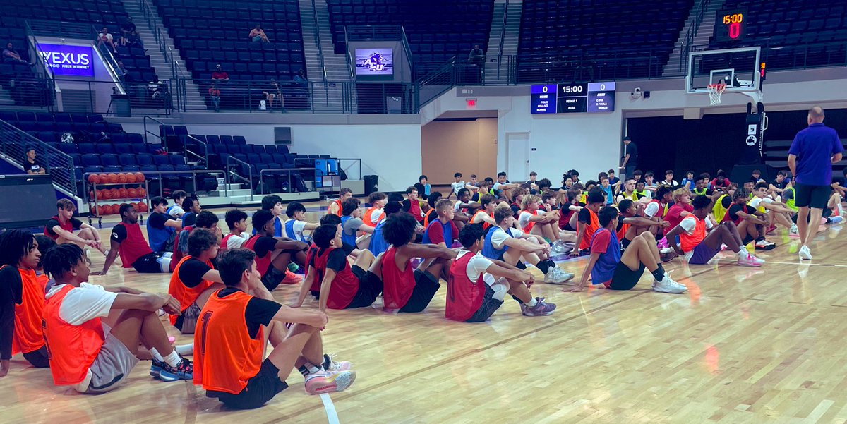 BretteTanner's tweet photo. 1st half of camp season is in the books. Thank you to all the Elite, Team and Day campers that have been here and participated the last 7 days. Look forward to the last week of camp at the end of the month. #GoWildcats #WorkingToBeTheBest https://t.co/vXxZq3rX18