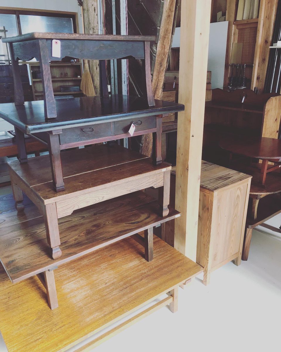 tripinterior's tweet photo. 「白イチ」終わって、もうすぐ1週間。
tripinteriorでは、家具、古道具の展示販売を来週月曜まで行っております。
お越しになる際は必ず事前にメッセージ等、ご連絡をよろしくお願いします!
既に何組か予約が入って来ております。
#tripinterior
#白イチ https://t.co/3qq87OmaeG