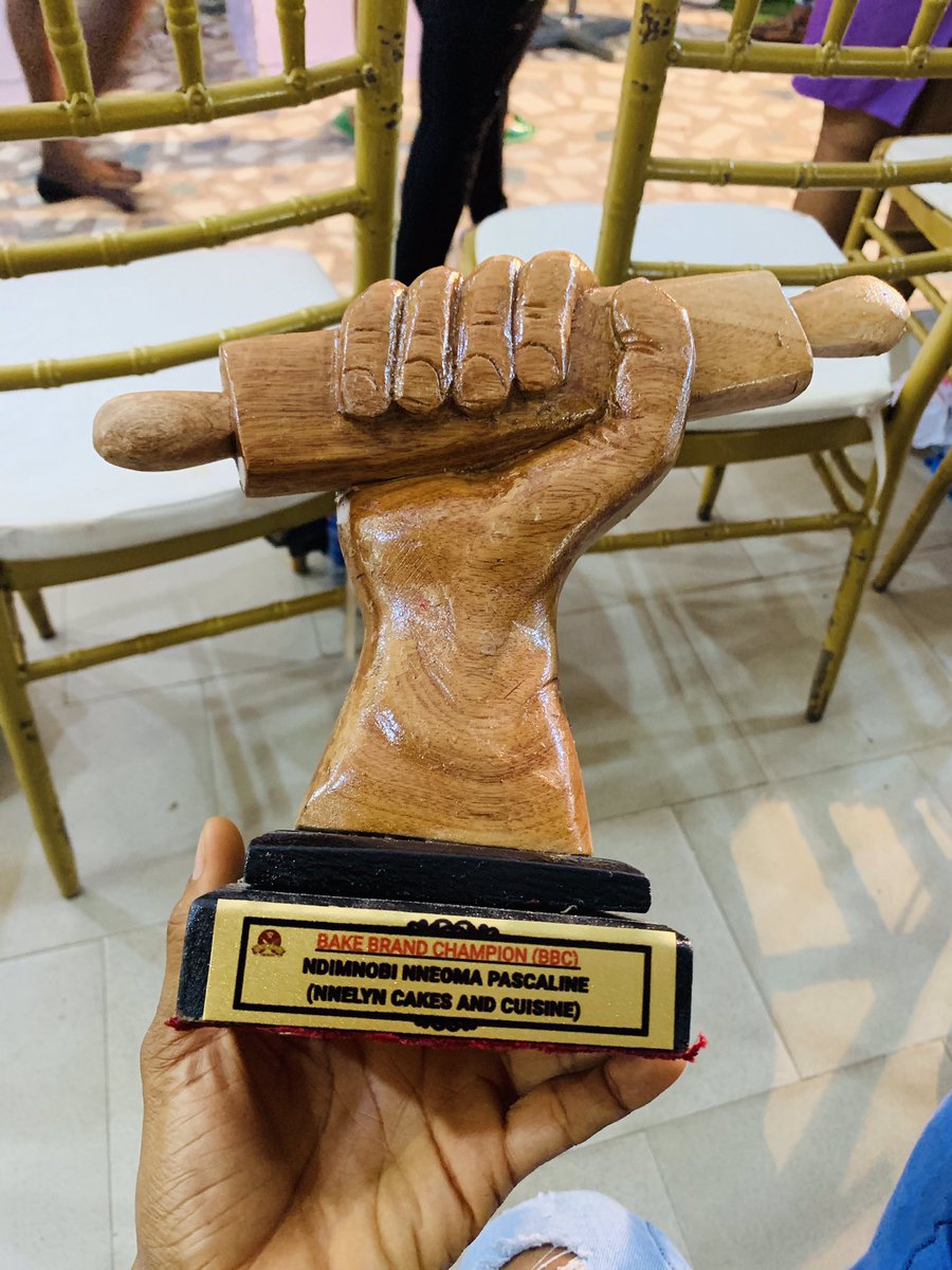nnelyncuisine's tweet photo. NNELYN LOVERS we got our first award for BAKE BRAND CHAMPION at the @bakersdigest_ #southeastcakeexhibition which took place in Awka, Anambra state.
#bakerweysabi #awkabaker #awkabakers #anambrabaker #awardwinningbrand #awardwinningbaker https://t.co/PMG3AVWt1S