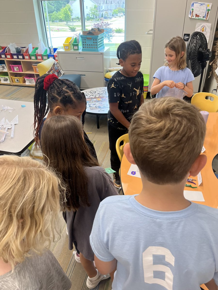 Mrs. Baxter tweet media