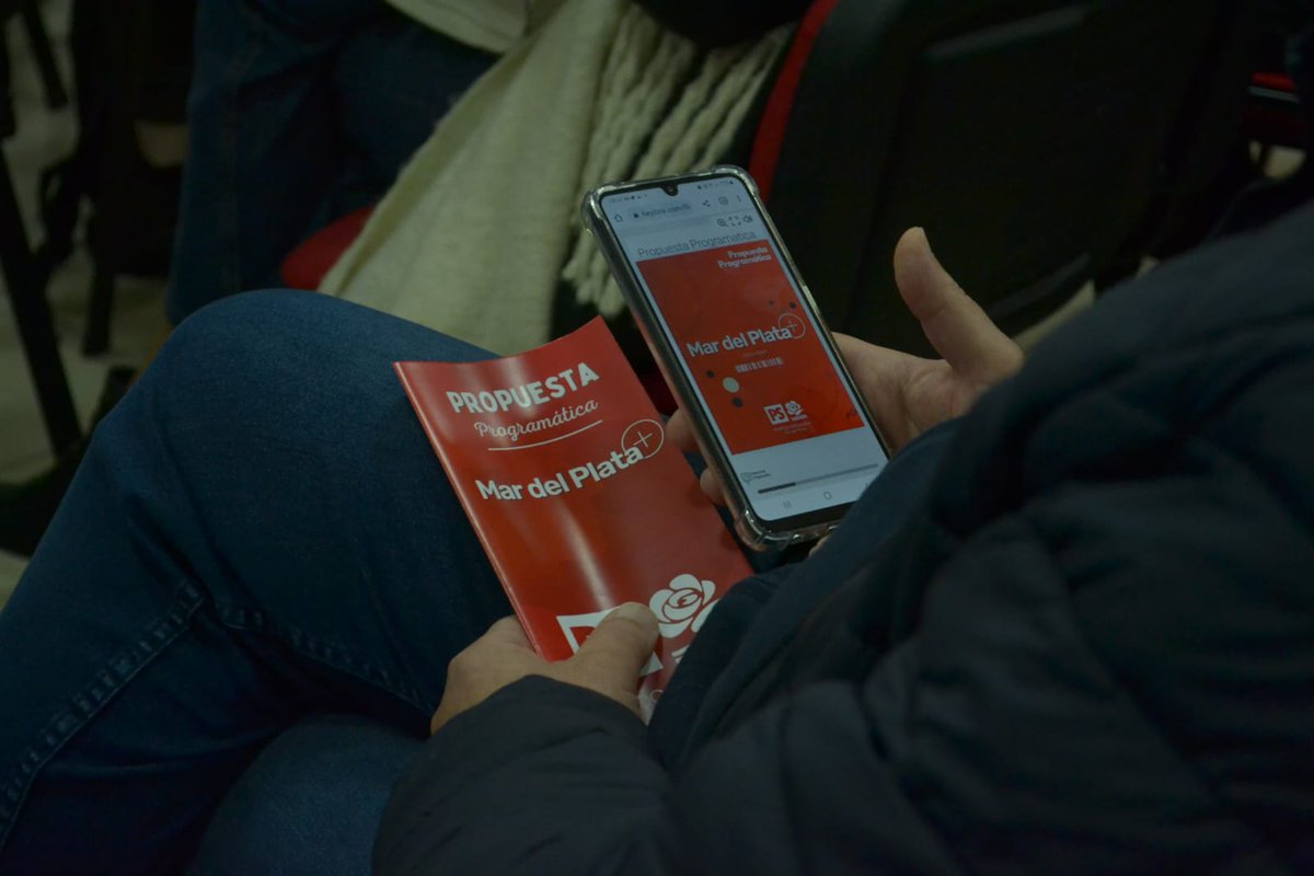 pablozelayablan's tweet photo. Hoy presentamos 100 propuestas del @psmdp para nuestra ciudad! 12 equipos técnicos que abordaron los principales problemas de la ciudad y generaron propuestas concretas. Queremos una ciudad + sustentable, + inclusiva y +moderna. En siguiente tw les dejo el informe completo https://t.co/spn7TGRMG6