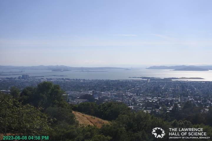SFBayViewer's tweet image. San Francisco Bay as seen from The Lawrence Hall of Science
static.lawrencehallofscience.org/scienceview/sc…