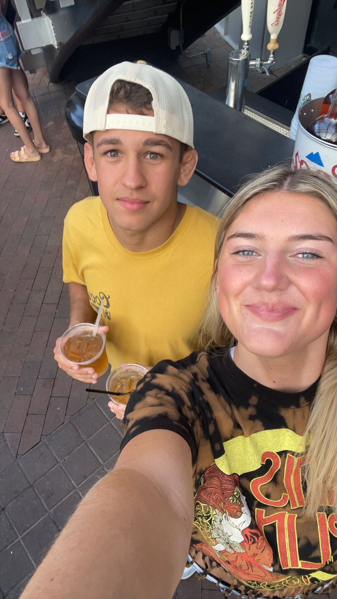 #HCNKC