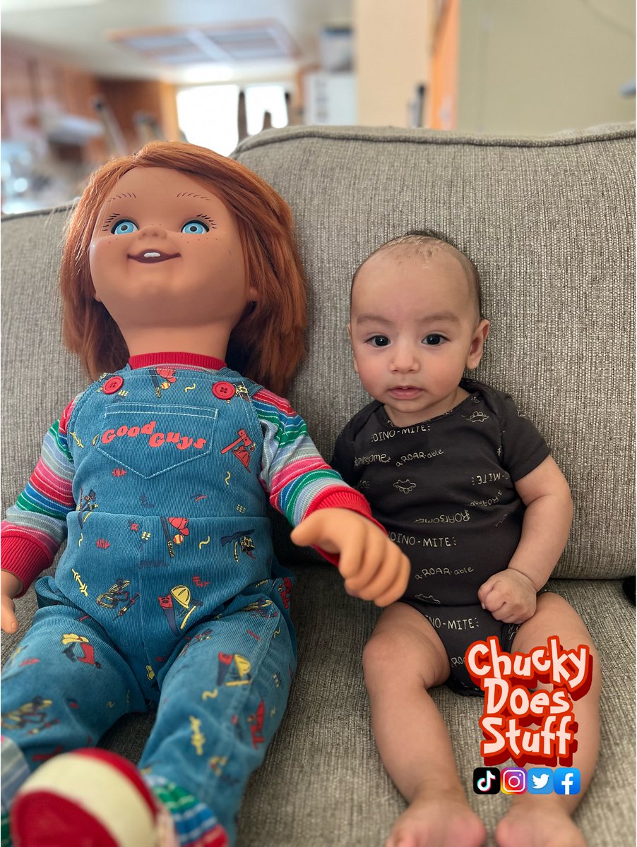 ChuckyDoesStuff's tweet photo. I haven’t been active on posting for the last 5 months for a small reason. Chucky has a baby brother now!!!

#chucky #trickortreatstudios #charlesleeray #childsplay #childsplay2 #childsplay3 #curseofchucky #cultofchucky #killerdoll #doll #baby #dadlife #littlebrother #bigbrother https://t.co/p6ZPC0cW0E