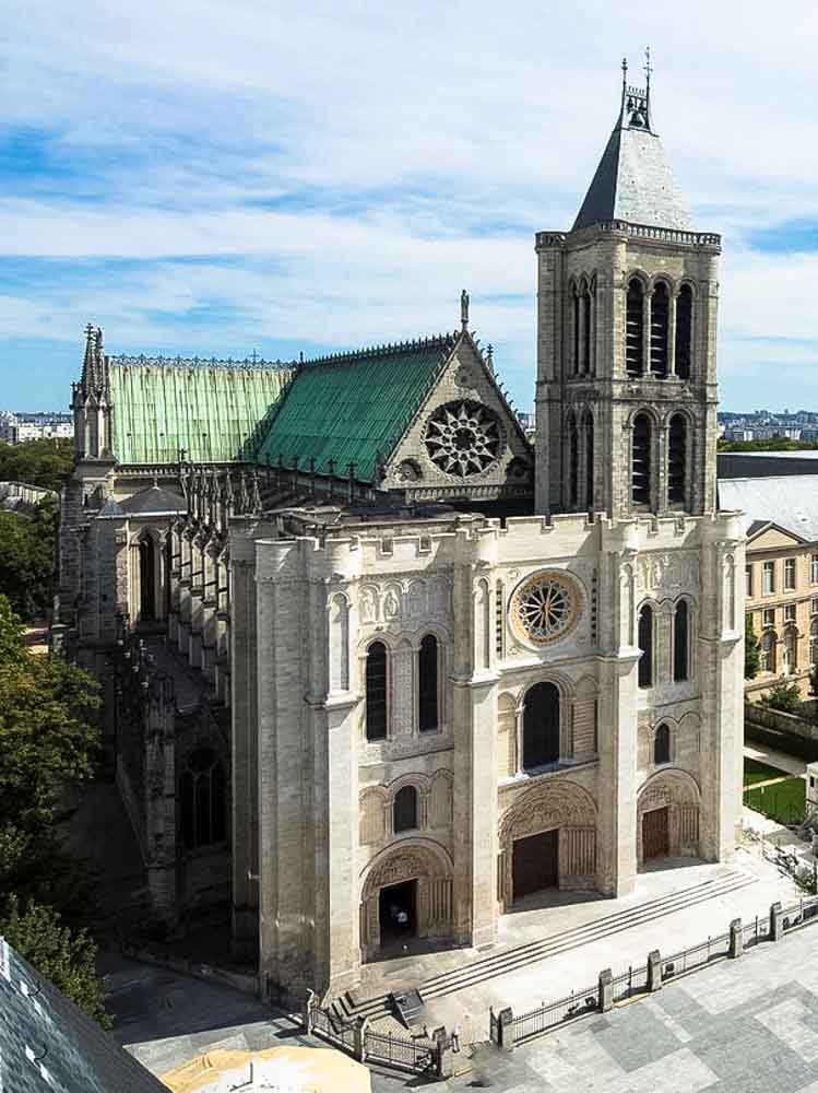 11 June 1144: St. Denis Cathedral outside of #Paris is dedicated, which marks the end of Romanesque #architecture and the beginning of #Gothic architecture. It uses the pointed arch, ribbed vaults, and the flying buttresses. #history #OnThisDate #ad amzn.to/3iqazMK