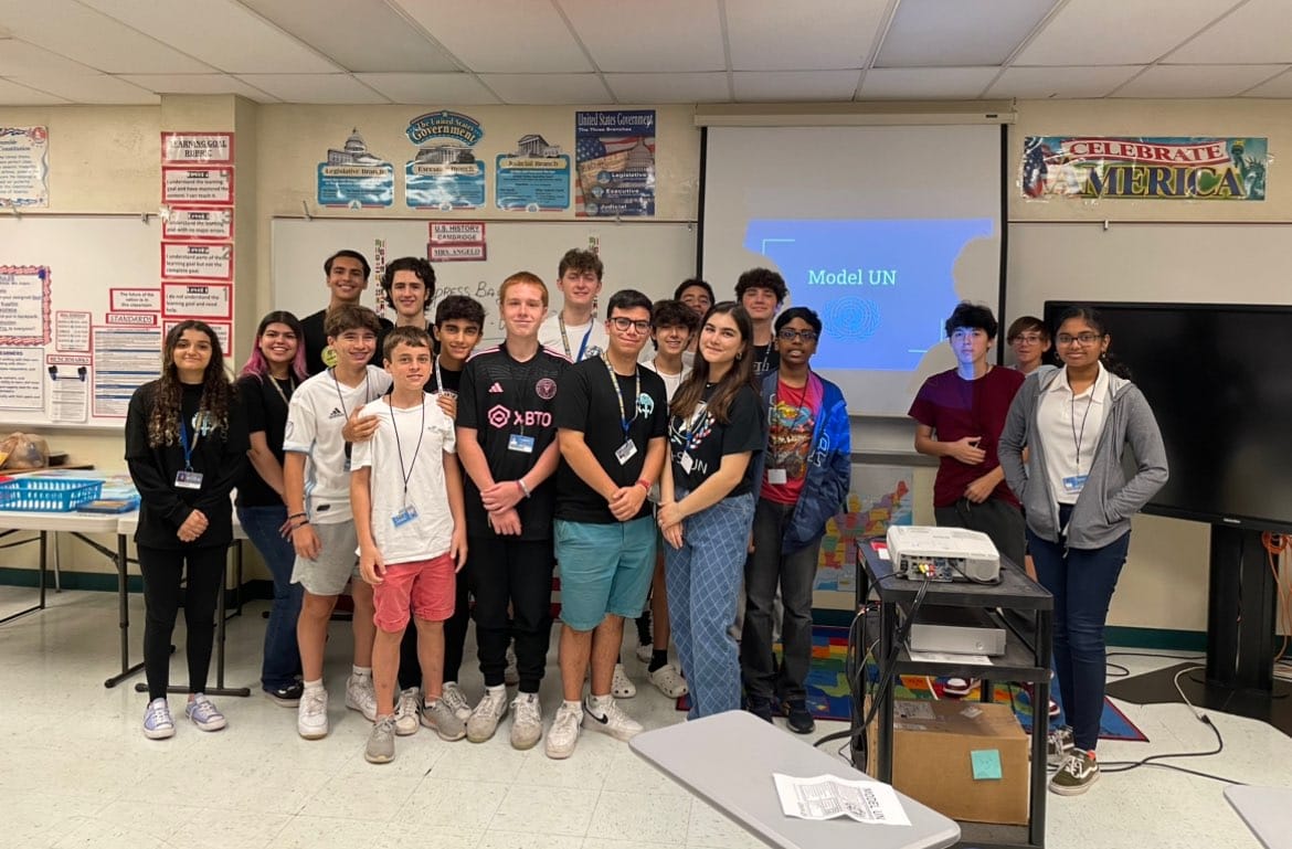 muncbhs's tweet photo. Thank you @FalconCove and @PrincipalFCMS for having us yesterday and today! We had a great time introducing Model UN to the incoming freshmen.  Thank you to the history department and Ms. Angelo for organizing this with us! 🇺🇳💙
@PrincipalCBHS https://t.co/BANW7LoeSw