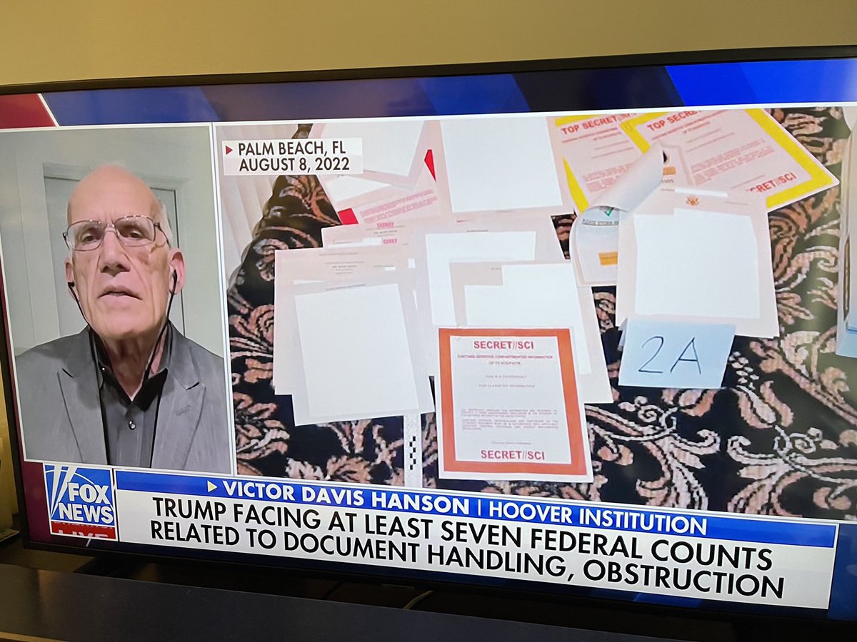 MatthewNordin's tweet photo. Despite the banner, ⁦@FoxNews⁩ re-litigating #RussiaProbe rather than analyzing current case — and trying to make the case there might be a connection. 🤷🏽‍♂️ https://t.co/WexosNXrPM