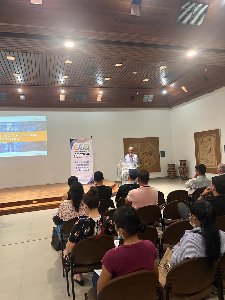 SaydaCelemin's tweet photo. Culminamos  #Futurexpo en Leticia #Amazonas, con más de 60 empresarios y emprendedores de comunidades indígenas, mujeres cabeza de familia, con productos de origen colombiano  en un municipio de 50.000 habitantes. @PROCOLOMBIACO @JulianaVillegas @BarretoLili104 @camara_amazonas https://t.co/PBl3HKuFjG