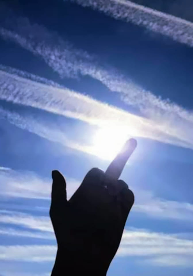 BU GECE TÜM SOSYAL PLATFORMLARDAN PAYLAŞIMLARLA #HAARP #YILDIRIM FIRTINASINI DURDURTABİLEN BİR TEK BİZ OLDUK ORTA AVRUPA ÜLKELERİNDE HALA DEVAM EDİYOR. UNUTMAYIN PAYLAŞIM HERŞEYDİR BU YILDIRIM SALDIRISININ ARDINDAN MUTLAKA #DEPREM SALDIRISI YAPMAYA AZİMLİLER O YÜZDEN PAYLAŞIN
