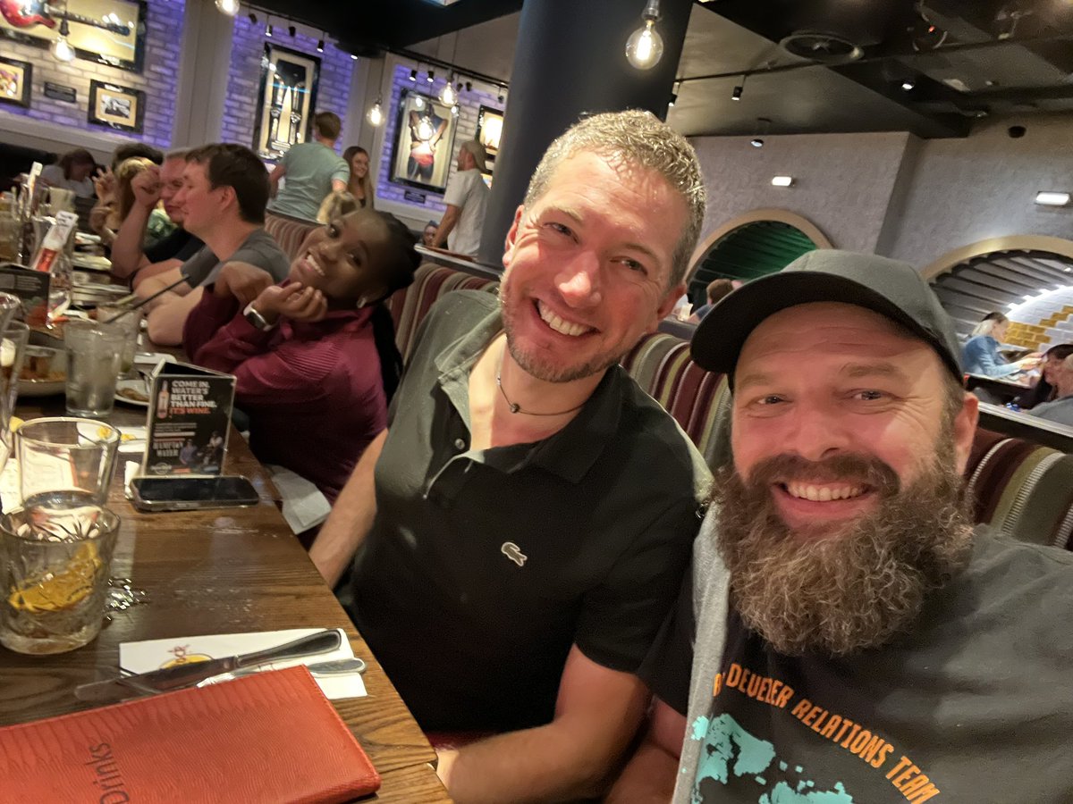 IaaSgeek's tweet image. Hey Jerome! I met one of your students. We should plan some #kubernetes stuff together 😂 @jpetazzo @rjourdan_net #ingénieurs2000 #LifeAtAWS