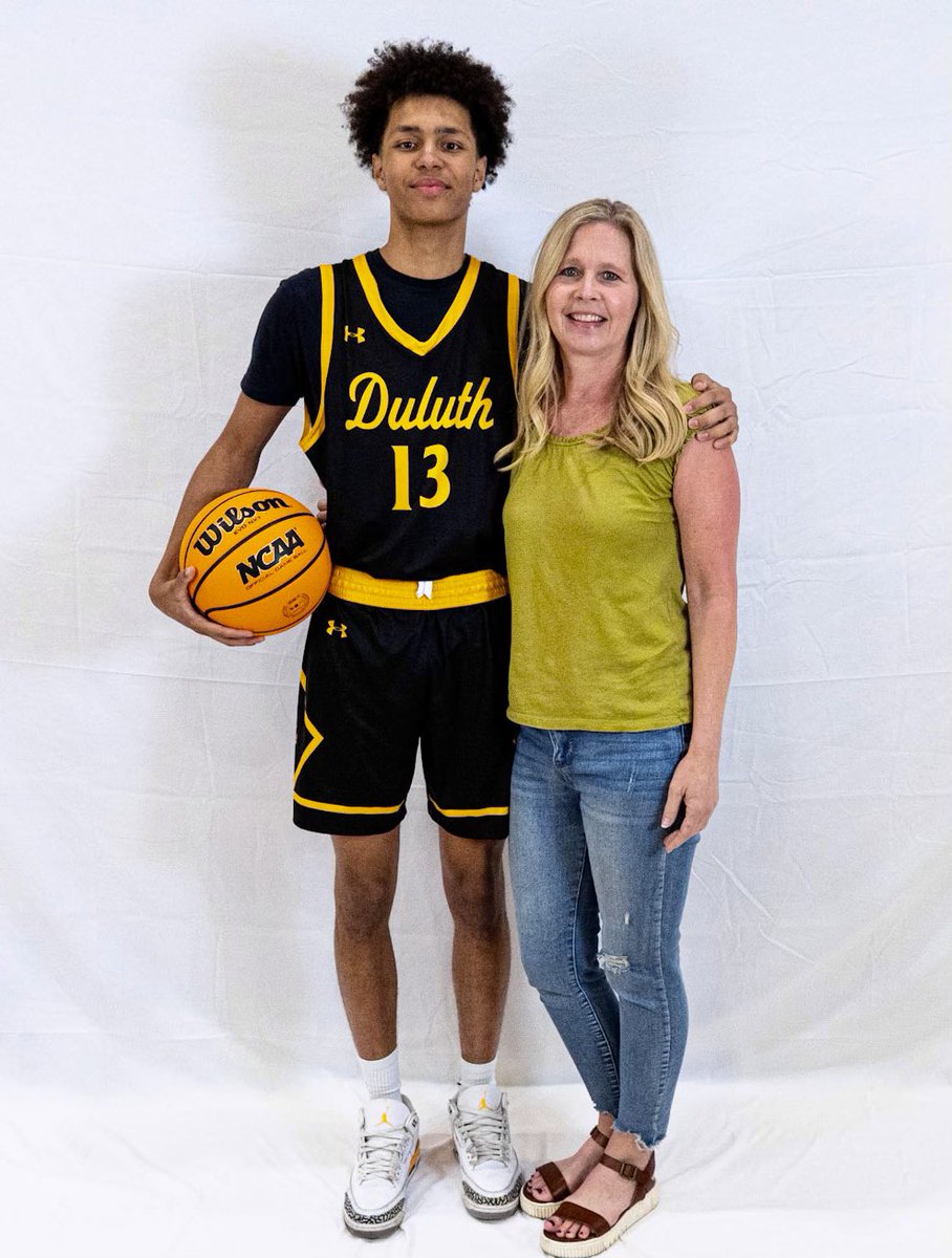 Thank you <a href="/CoachWieckUMD/">Justin Wieck</a>, <a href="/TyPeterson_/">Tyler Peterson</a>, and <a href="/kirsch_ryan/">Ryan Kirsch</a> for an amazing visit! <a href="/UMDBulldogMBB/">UMD Men's Basketball</a>