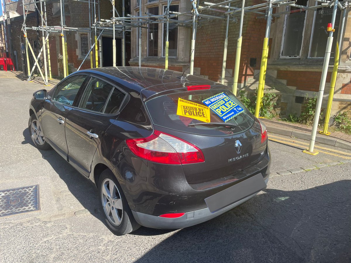 Northants_RPT's tweet photo. This vehicle was stopped in #Kettering as the driver was not wearing their seatbelt…… Simple offences lead to other offences!

❌ - Driver was disqualified.
❌ - Driver not insured.

Driver arrested &amp; vehicle seized 

#roadspolicing #rpt https://t.co/CBBYATgSVw