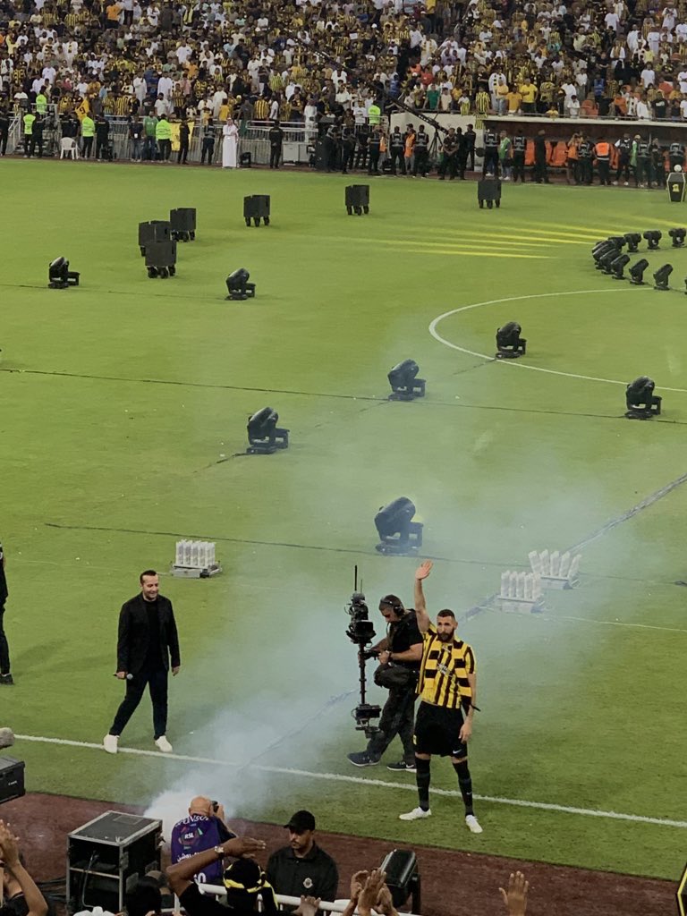 البالون دوري قدامي🤯💛💛