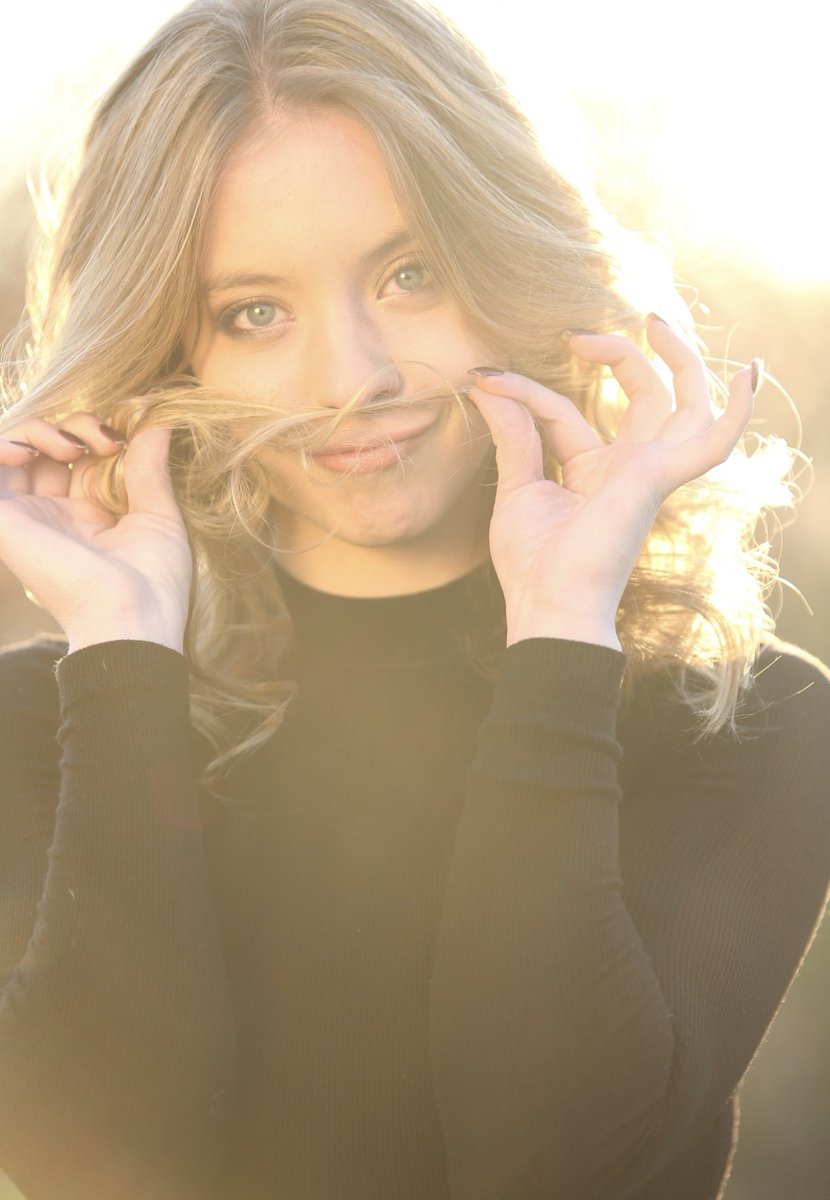 FaheyCreative's tweet photo. Thrilled to unveil our family's latest endeavor... Welcome to Fahey Creative! 🎉

Captured during the enchanting golden hour, @sydney_sweeney ignites this picturesque field with her radiant charm straight out of the camera.

#FaheyCreative #NewBeginnings #SydneySweeney https://t.co/eagNfs0JLR