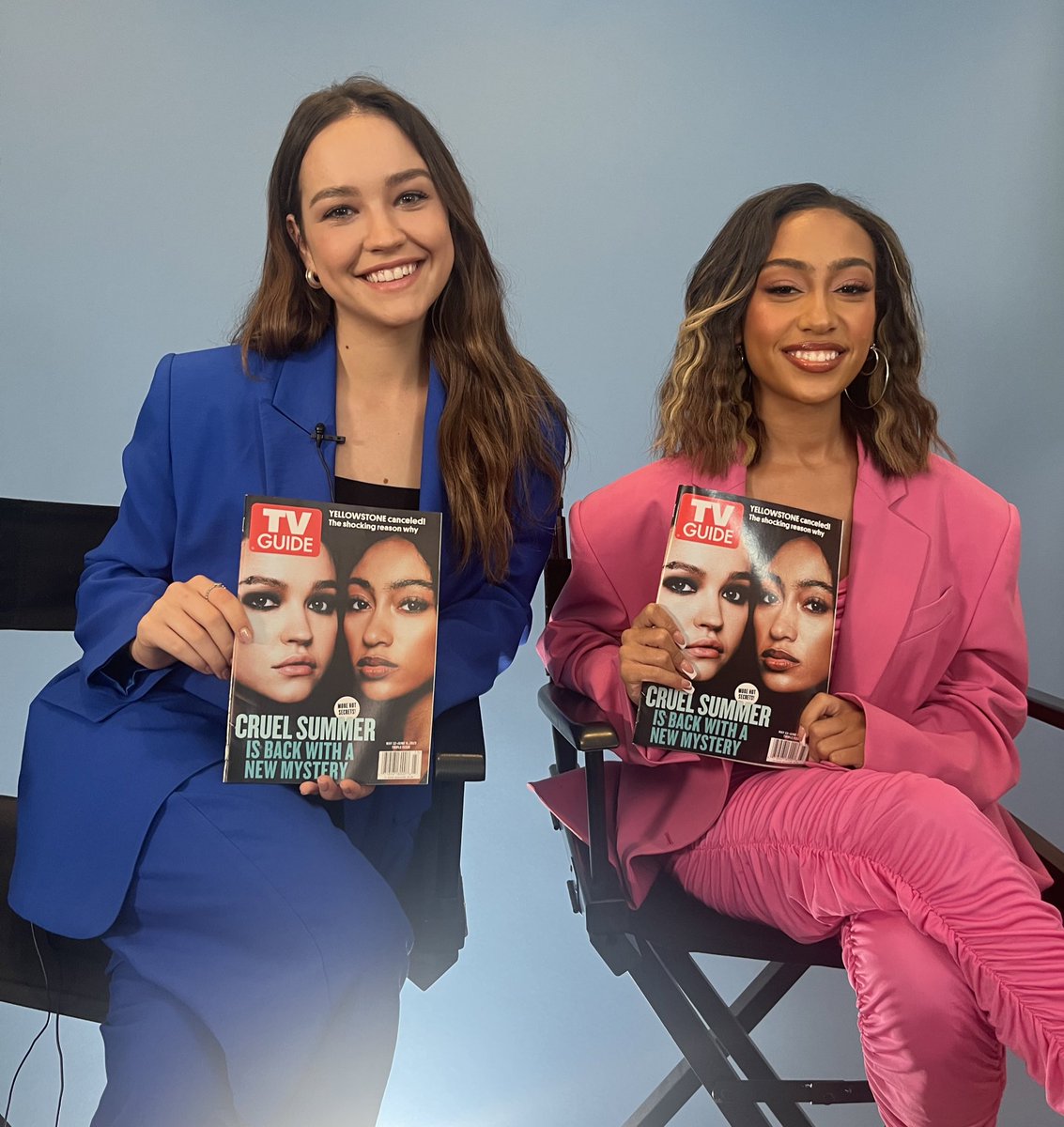 .@cruelsummer stars #SadieStanley and @LexiCUnderwood stopped by to check out their cover! 😍