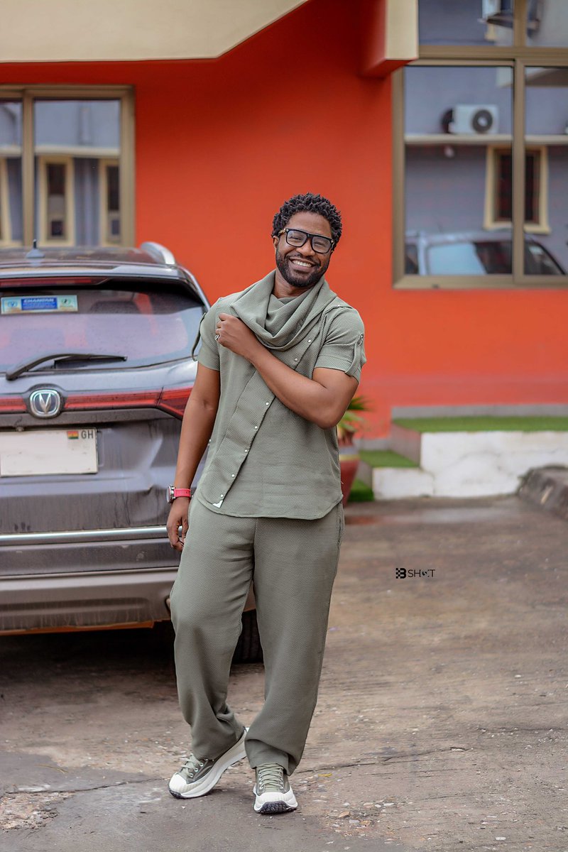 KMJonAIR's tweet photo. VUMA DLOZI LAMI ππΏπ¦
Styled by FASHION CHEF as Captured by B_SHOT #
#TheRoyalHost #GodsHumourOnEarth
#GodsWave https://t.co/IC25TB5Jlh