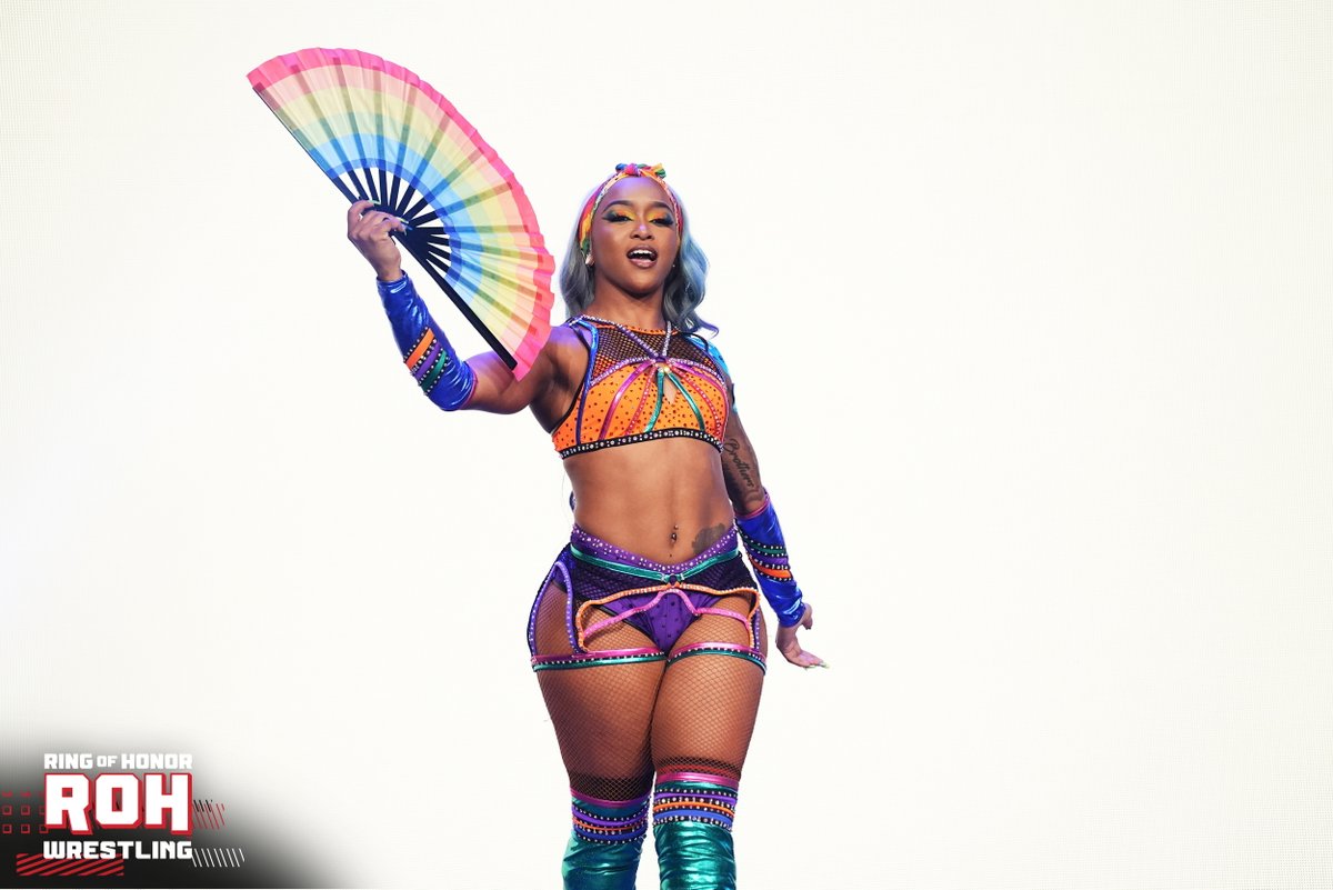 Up right now sees @HoganKnowsBest3 take on @W18Robin in singles action!
Watch #ROH #HonorClubTV on WATCHROH.com