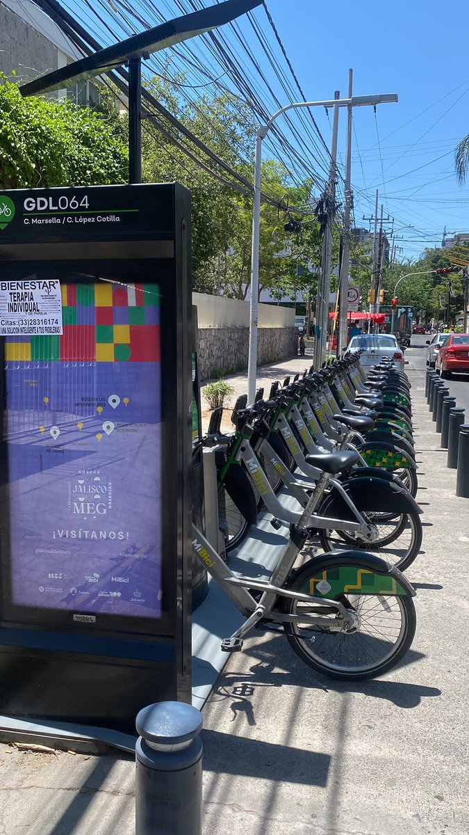ritchzavala's tweet photo. 15…. Son 15 las bicis y ni una sola se libera… es la tercera estación que no me da ni una perra bici @MiBiciPublica 

Neta, ¿sí no es culpa de ustedes, de quién es? https://t.co/fCJ71sPA2o