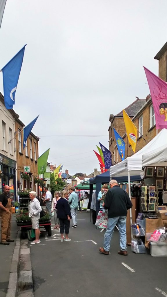 ExiIIlminster's tweet photo. Fun activities and events for all the family..!
..IMEx 2023 this weekend Fri 9 - Sun 11 June
..with plenty of street food  and refreshments to top up your energy!😃
..visit https://t.co/PPpC0V3LXI for the daily programme https://t.co/cvkjbDPmLp