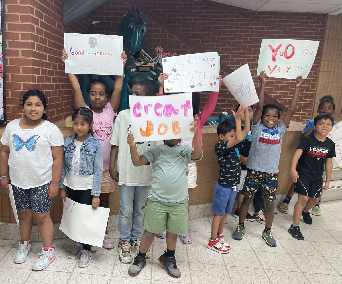 DogwoodFairfax's tweet photo. Congratulations to the South Lakes HS Class if 2023! We loved having our Dragons walk our halls one last time! #onceadragonalwaysadragon @southlakeshs @FCPSRegion1 https://t.co/a975Dh1VzP