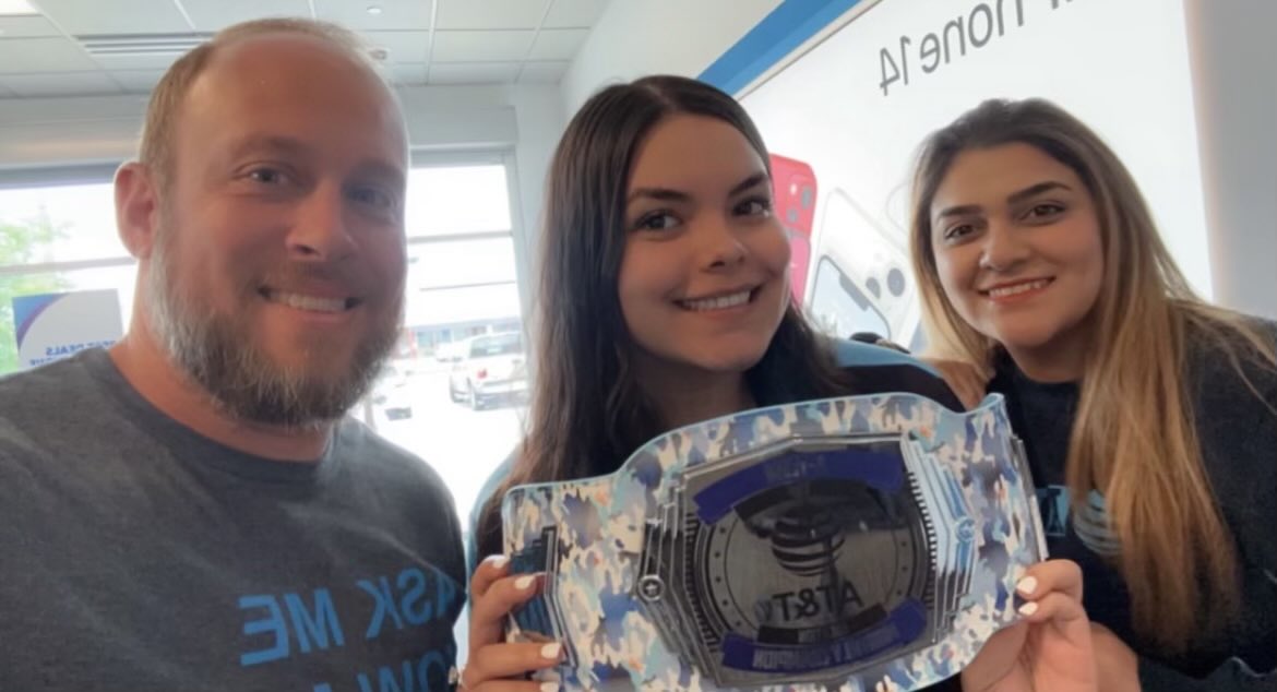 HammAnson's tweet photo. Congratulations to @ naomy24garcia and @Nidakaleem9! Their team finished #1 on the A-Team!! #leadingfromthefront @OfficialAmyIvey @SeabaughAmanda @BOLDNP https://t.co/ONTm8CUprL