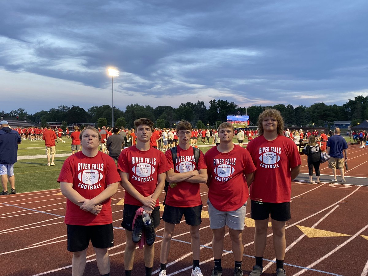 Litchfield Football (@litchfootball) on Twitter photo Great night <a href="/UWRFFootball/">Falcon Football</a> for the Minnesconsin Showcase! Great Job Boys. #GoDragons #DragonFootball Great night <a href="/UWRFFootball/">Falcon Football</a> for the Minnesconsin Showcase! Great Job Boys. #GoDragons #DragonFootball