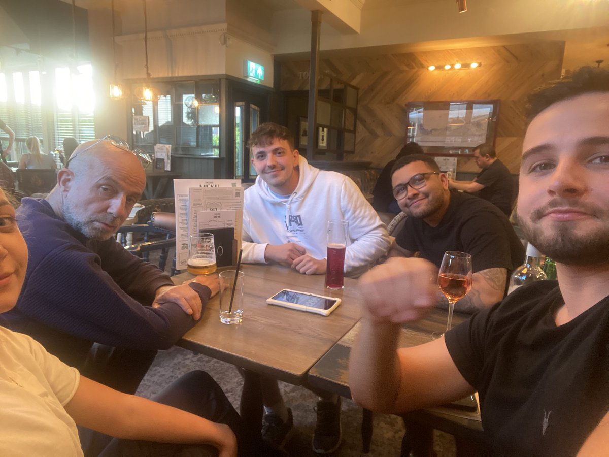 Jessbrewer_'s tweet photo. @HotSpotQuiz @TheUrmston @HSQAcademy @SpeedQuizzing @yoururmston @TransamTv @DazzyG_13 @Elaineoshea1961 @JWLeesBrewery @MCRCraftPlease @Mikeisnotsmooth @nctonkin @ShazHolt @fatlandlord10 @MsLilyLees @jcreeklodge006 Hufflepuffs https://t.co/a5EtA6Cwif