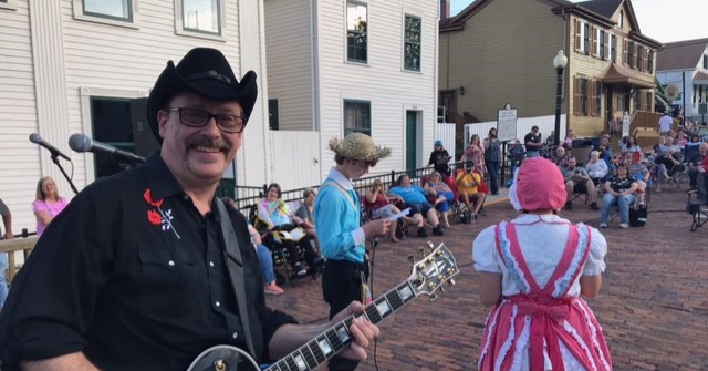 Grab your friends, your favorite chair, and head over to Music Under the Stars with Catfish Willie Band, brews by Great River Brewing Company and gourmet hot dogs &amp; chips by Foster Adopt Connect. #music #concert #Free #outside #museum #rootsandblues #southernrock #visithannibal