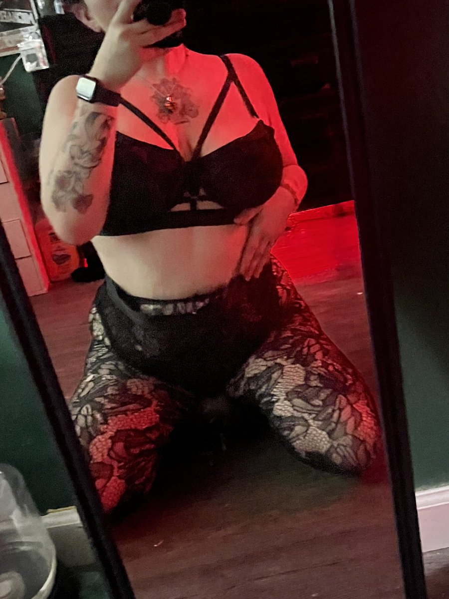 salembxtchtrls's tweet photo. Hi🥰 #nsfw #nsfw_acc #privatesnapchat #nsfwcontent https://t.co/irgKCcYEhV