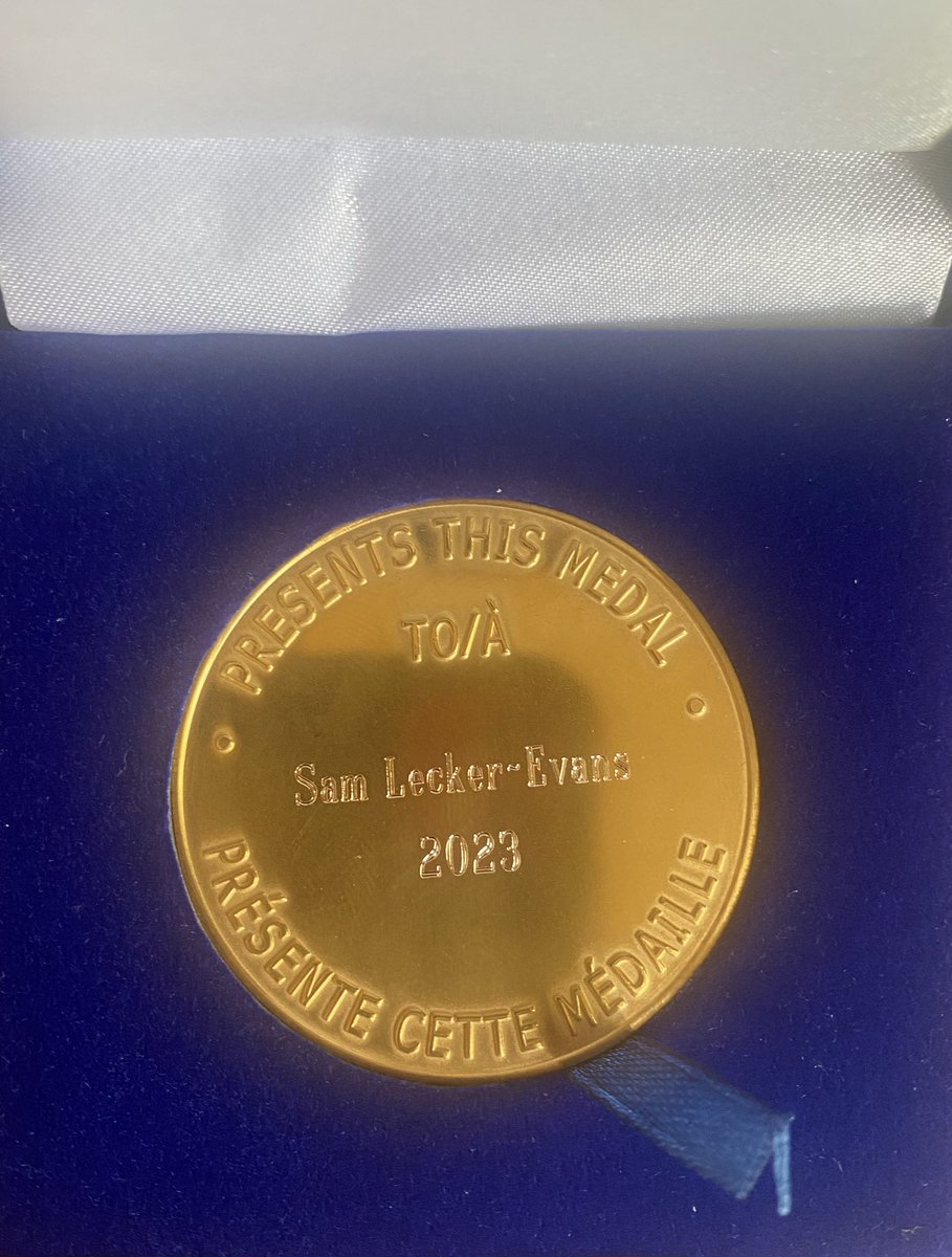 LeckerEvansSam's tweet photo. This afternoon, I had the honor of receiving the Lieutenant Governors Education Medal. Thank you to all my teachers and peers who have pushed me to excel in the classroom @MrJSamps @JonSvecX @coachzakc @WLUDC_RonV https://t.co/GVixa1pYdO
