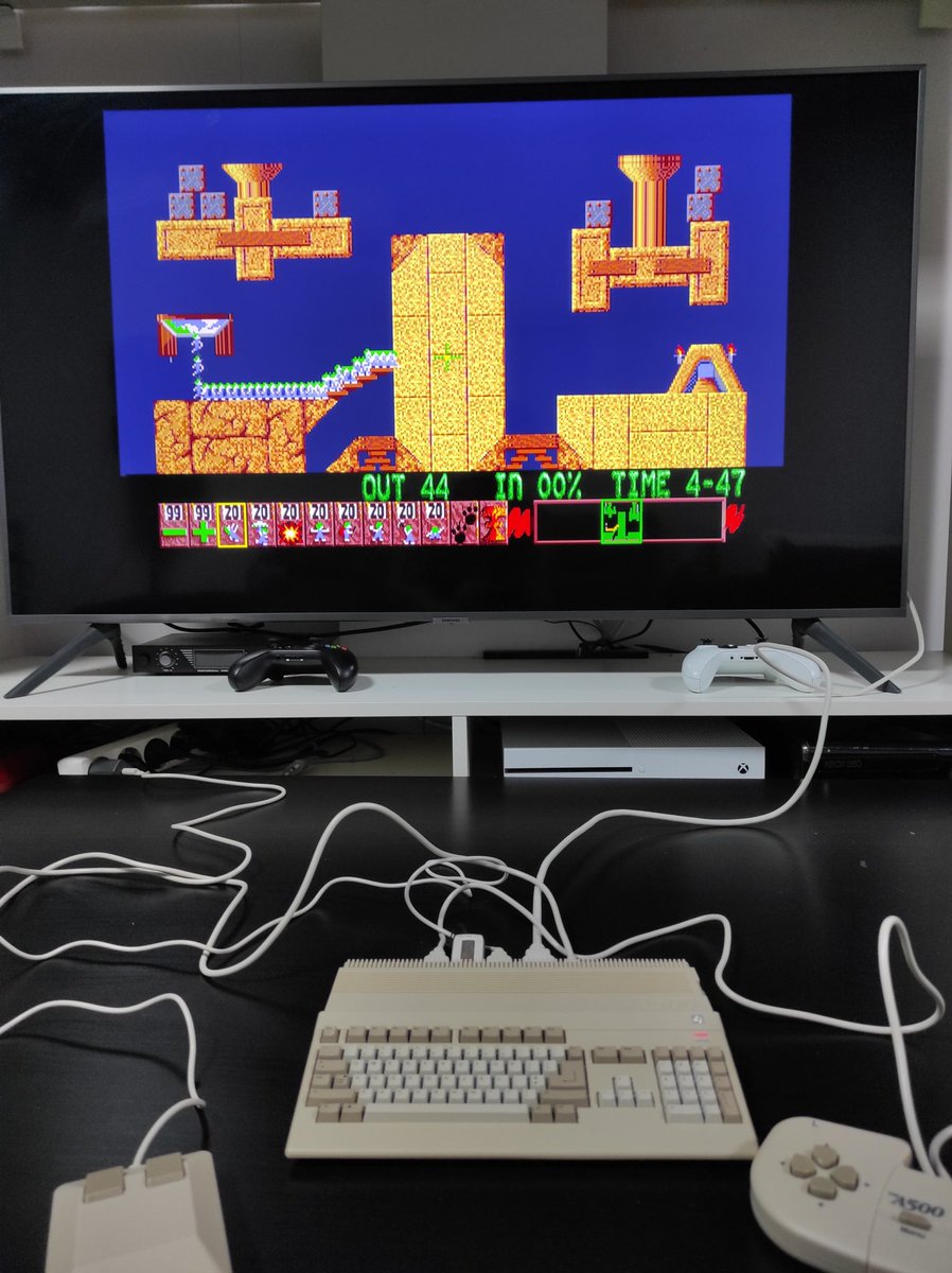 Que mejor juego que los Lemmings para estrenar el Amiga 500 mini #commodore #amiga500 #retrogamer