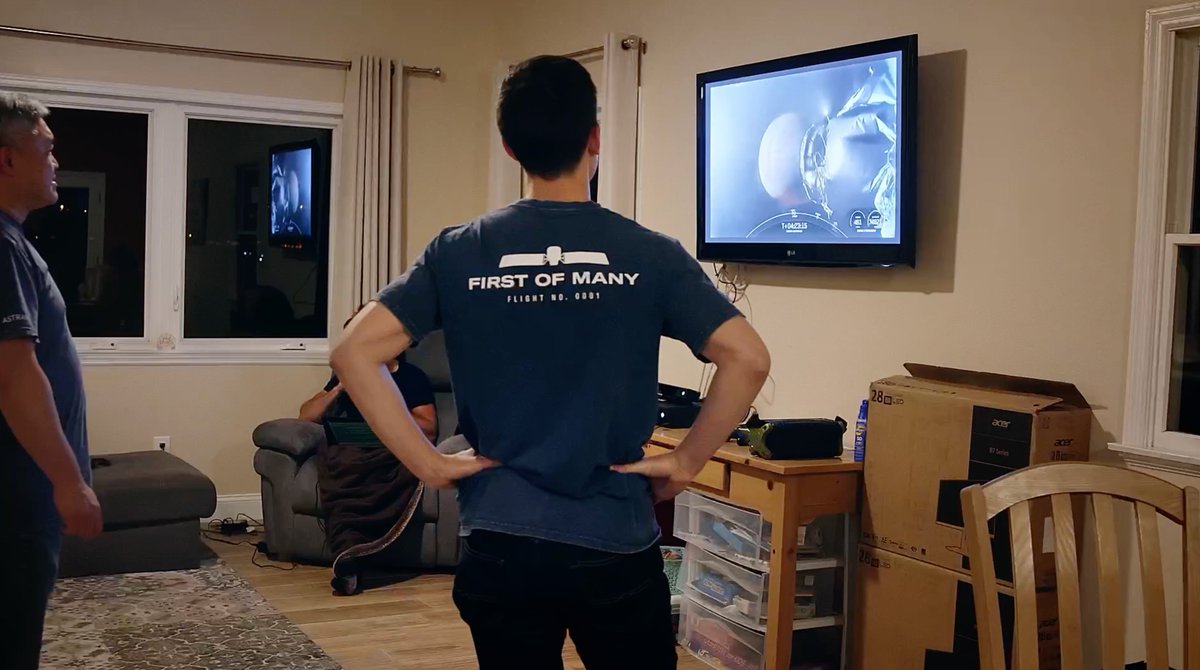 Astranis's tweet photo. Like this tweet to enter a random drawing for a chance to win our official Arcturus launch tee!

(Replies &amp; RTs give you extra entries🤫) https://t.co/xDUG1reMSu