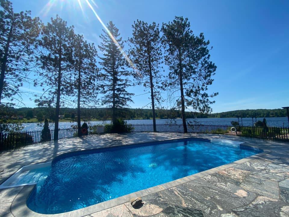 CouplesResort's tweet photo. HOT JUNE SPECIALS:
JUNE 65% OFF From $196pp/n plus taxes with Meals.

FREE BIKES, PADDLEBOARDs, KAYAKS, CANOES and MOTORBOATs.
33`C or 88`F Heated, Salt Water Swimming Pool Open NOW!

#couplesresort #algonquinpark #ontariotravel #resortsofontario https://t.co/NN20bDn4Cg