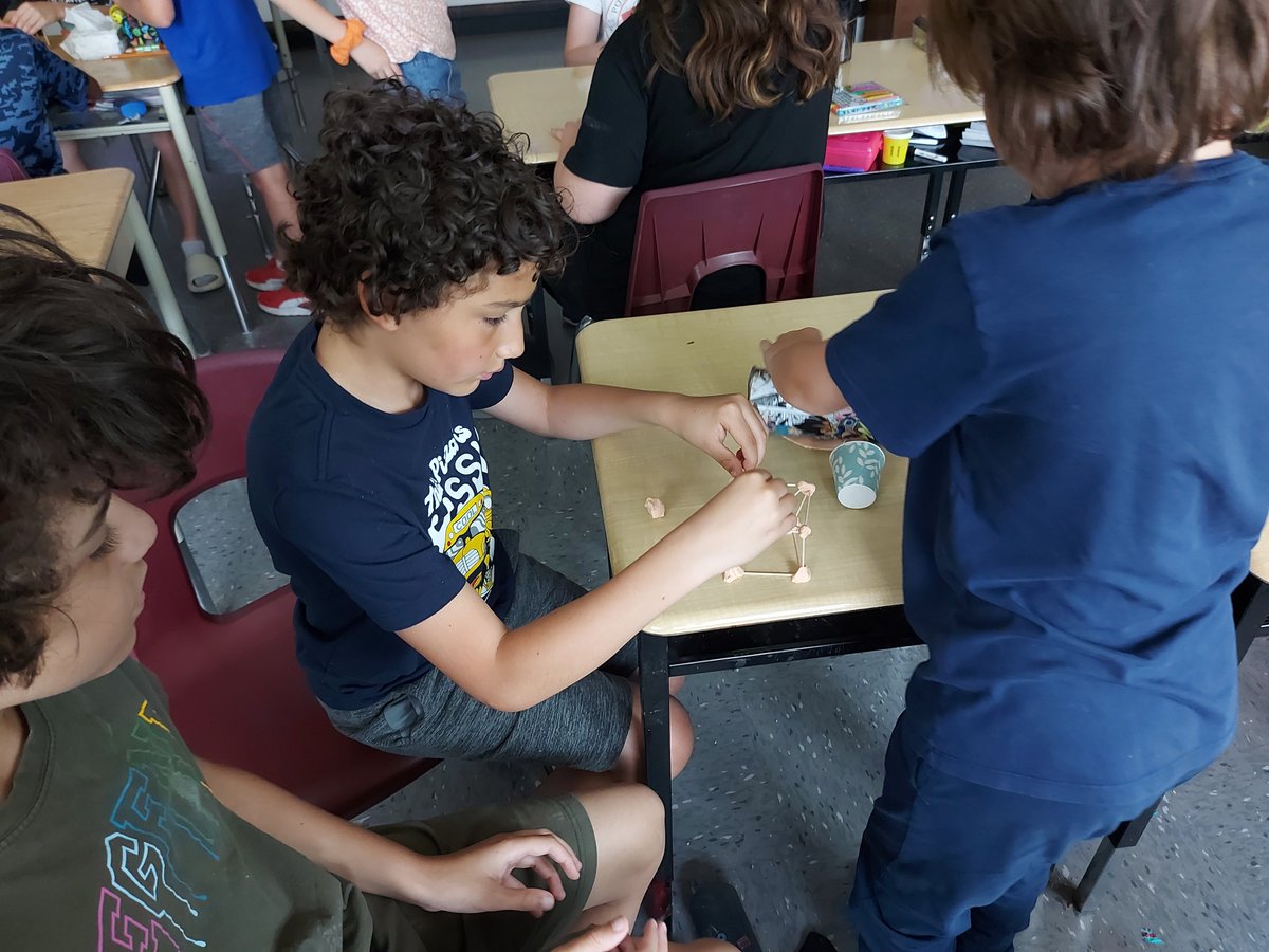 MrWell85's tweet photo. This afternoon, grade 4/5 engaged in a stem challenge to build a structure designed to hold the most pennies. Many of the groups created solid enough structures designed to hold at least 80 cents! @HoffmanSartor @gecdsbpro https://t.co/LMH4EOmHKn