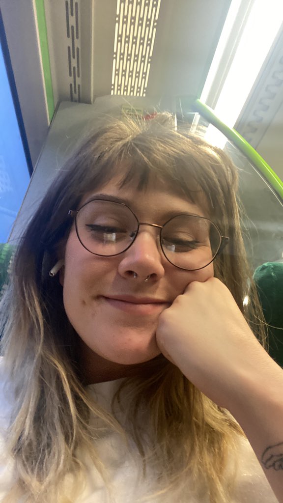 Thinking about going back to my uni and being able to not only see great emerging work but also talk about the great work I’m doing too! Feeling very proud of myself and Chichester (it’s made the 9 hour round trip worth every second xox)