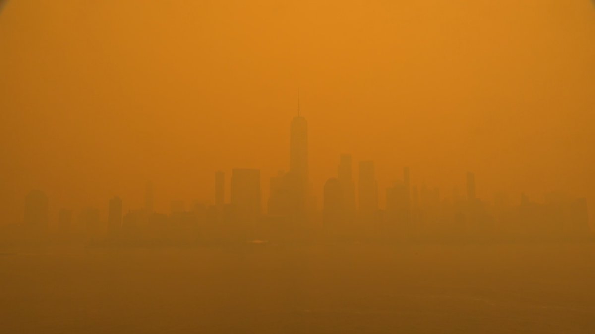 The left is NYC only 3 years after <a href="/EPA/">U.S. EPA</a> was created. The right is NYC last week. They look familiar, but one is from pollution &amp; the other from wildfires. From coast to coast, we know what unhealthy air feels like. We can't keep weakening our environmental laws. We can't go back.