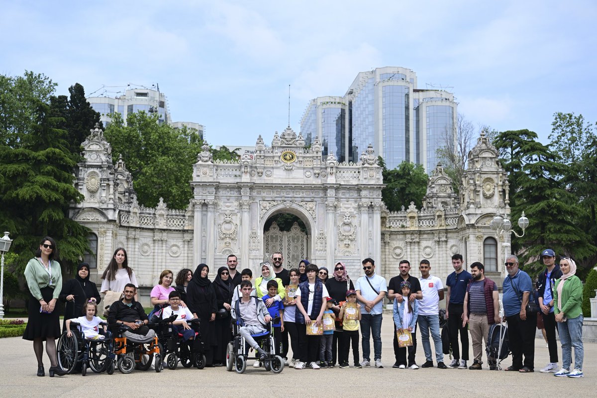 zeynepckoc's tweet photo. Today w/ #HelpInMotion, empowering amputated & paralyzed quake survivors, we toured bosphorus & Dolmabahçe palace. Tomorrow, at @ChampionsLeague’s invitation our brave survivor children & youth will join the training sessions & have the incredible opportunity to see the trophy. https://t.co/ZeRxDW66RY