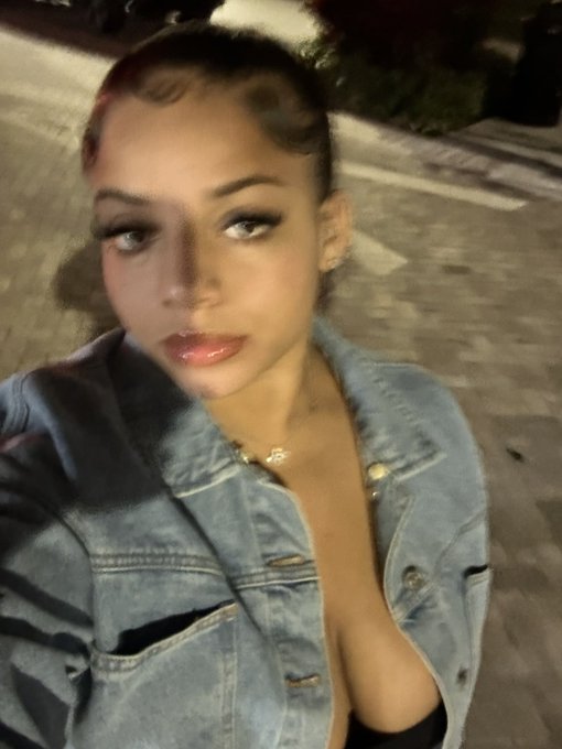 🤫 https://t.co/c6zPvyqQCS